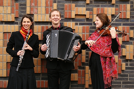 A Mekhaye Trio 2012